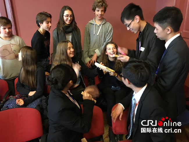 包含青少年篮球国际化交流合作在“一带一路”框架下不断深化的词条