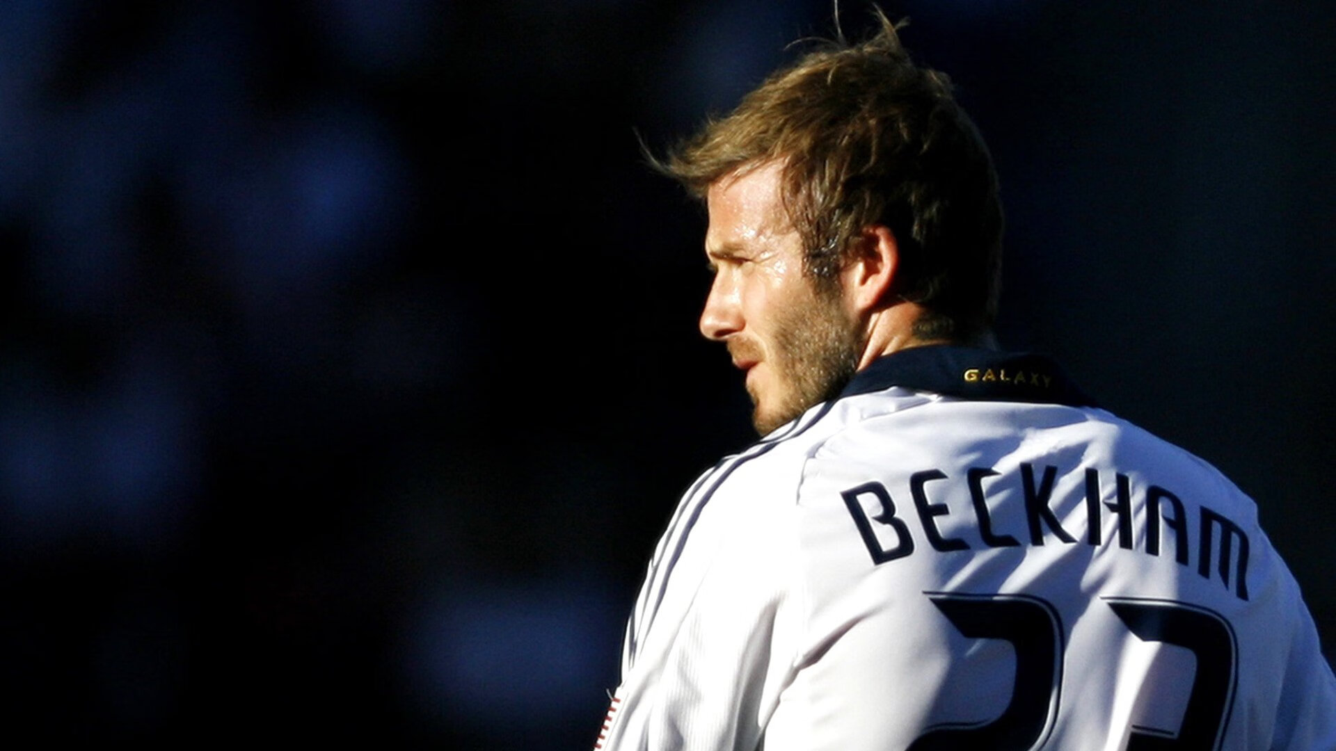 爱游戏体验-“英超逆转大战：精彩瞬间最令人难忘”，英超逆转夺冠